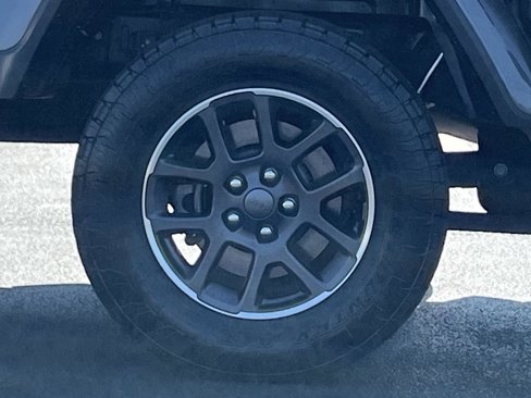 Used 2021 Jeep Gladiator Overland w/ Cold Weather Group image 26