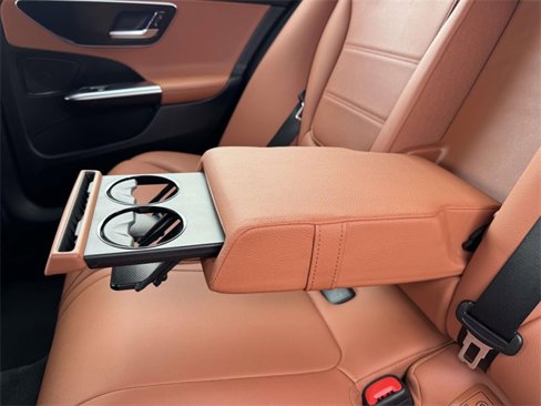 Certified 2022 Mercedes-Benz C 300 4MATIC Sedan image 32