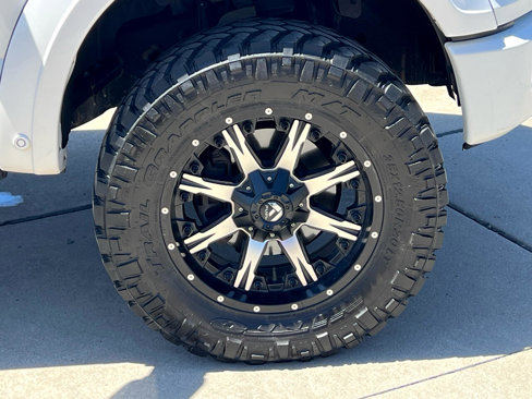 Used 2015 Ford F150 Platinum w/ Equipment Group 701A Luxury image 17
