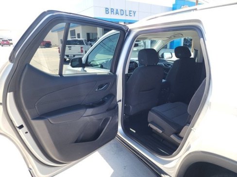 Used 2020 Chevrolet Traverse LT image 18