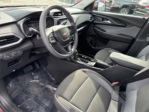 Used 2023 Chevrolet TrailBlazer LT w/ Convenience Package image 16