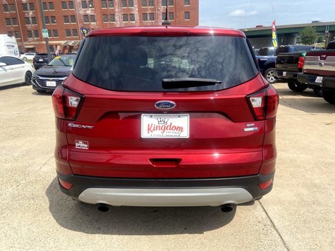 Used 2019 Ford Escape SE image 6