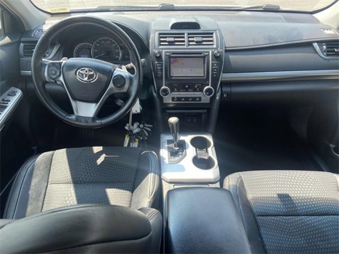 Used 2013 Toyota Camry SE image 10