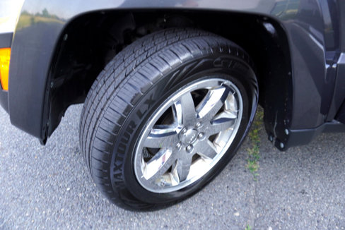 Used 2010 Jeep Liberty Limited w/ Tire & Wheel Group image 27