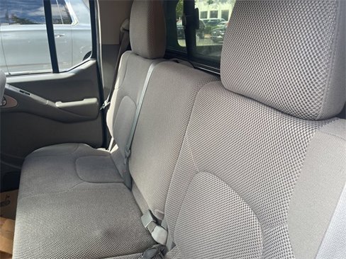 Used 2017 Nissan Frontier SV w/ SV Value Truck Package image 6