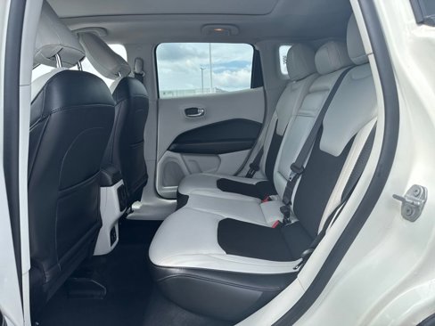 Used 2018 Jeep Compass Latitude w/ Popular Equipment Group image 14