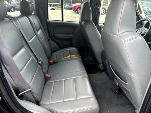 Used 2006 Jeep Liberty Sport image 14