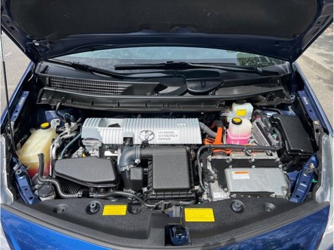 Used 2012 Toyota Prius V Five image 25