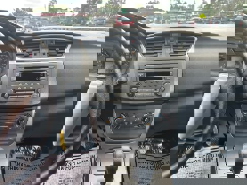 Used 2014 Nissan Sentra S image 19