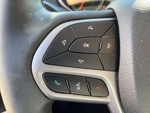 Used 2022 Jeep Cherokee Limited image 21