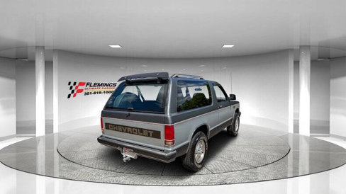 Used 1989 Chevrolet S10 Pickup 4WD image 4