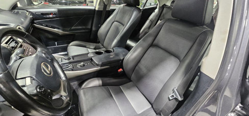 Used 2016 Lexus IS 300 AWD image 15