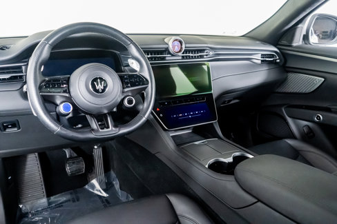 Used 2024 Maserati Grecale GT image 2