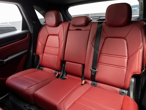 Certified 2022 Porsche Cayenne image 24