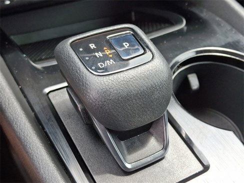 Used 2022 Nissan Rogue S image 14