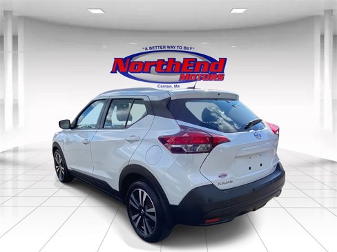 Used 2020 Nissan Kicks SV image 6