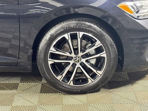 Certified 2024 Volkswagen Jetta Sport image 23