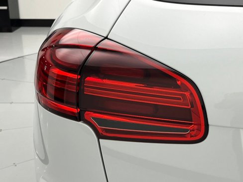 Used 2015 Porsche Cayenne S image 49