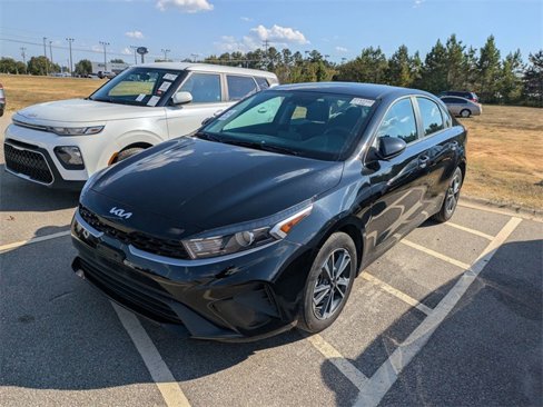 Used 2024 Kia Forte LXS image 5