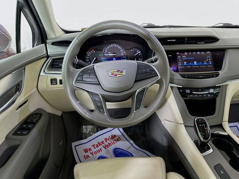 Used 2017 Cadillac XT5 Luxury w/ Driver Awareness Package image 23