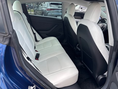 Used 2021 Tesla Model 3 Standard Range Plus image 24