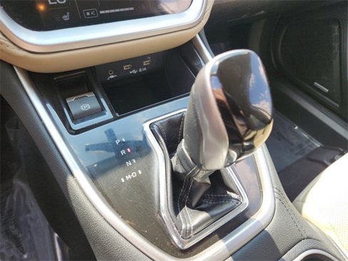 Used 2021 Subaru Outback Limited image 22