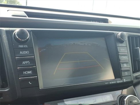Used 2018 Toyota RAV4 Platinum image 5