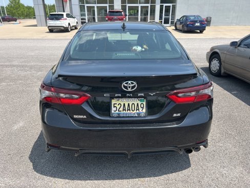 Used 2023 Toyota Camry SE image 10