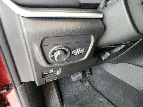 Certified 2024 Jeep Grand Cherokee Altitude image 28