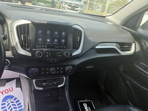 Used 2023 GMC Terrain SLT image 12
