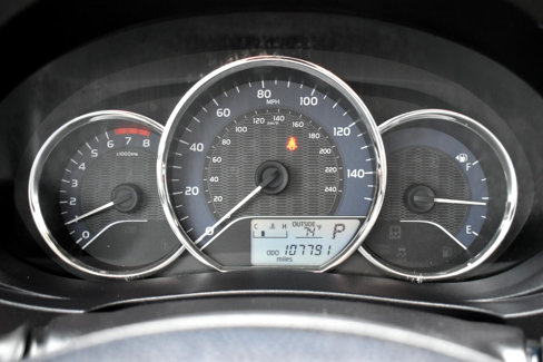 Used 2015 Toyota Corolla LE image 17