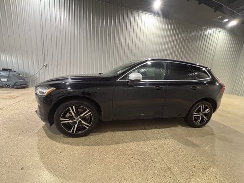 Used 2018 Volvo XC60 T6 R-Design w/ Convenience Package image 2