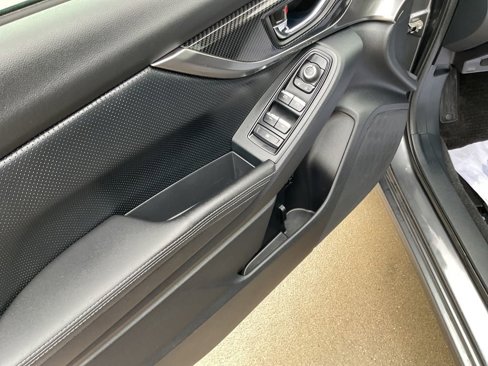 Used 2019 Subaru Impreza 2.0i Limited w/ Popular Package #2 image 11