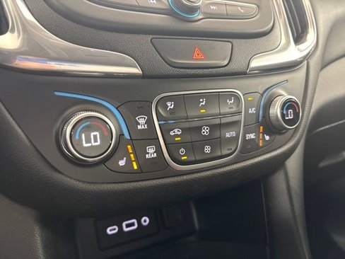 Used 2019 Chevrolet Equinox LT image 41