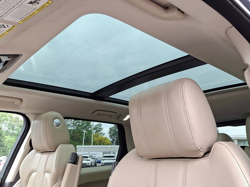Used 2016 Land Rover Range Rover Sport HSE image 14