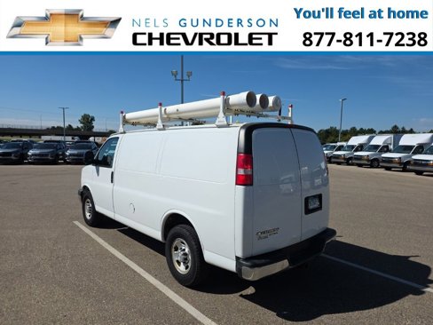 Used 2016 Chevrolet Express 3500 image 4