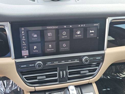 Certified 2021 Porsche Macan image 19