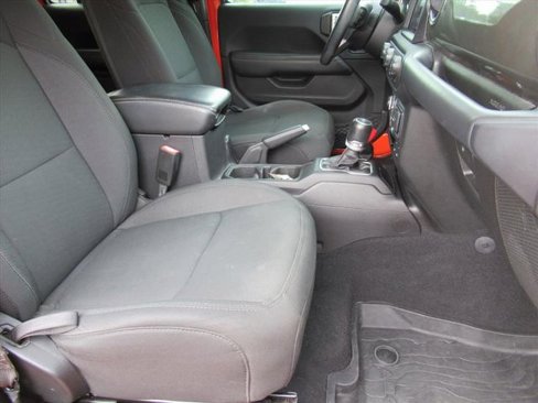 Used 2019 Jeep Wrangler Unlimited Sahara image 10