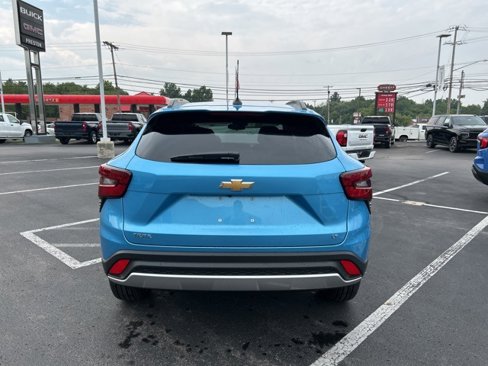 New 2025 Chevrolet Trax LT w/ LT Convenience Package image 3