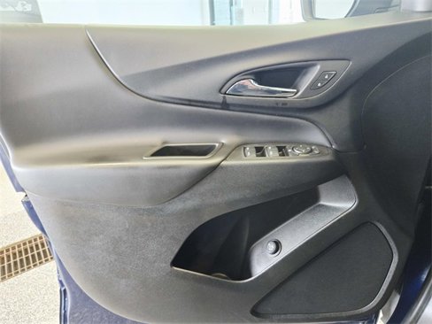 Used 2022 Chevrolet Equinox LT image 29