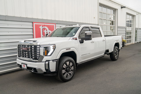 Used 2024 GMC Sierra 3500 Denali w/ Denali Reserve Package image 50