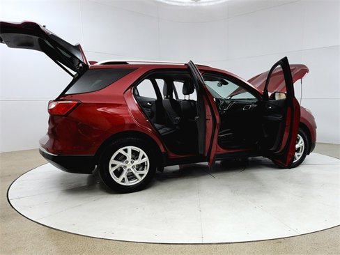 Used 2018 Chevrolet Equinox Premier image 12
