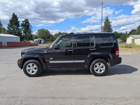 Used 2011 Jeep Liberty 70th Anniversary image 9