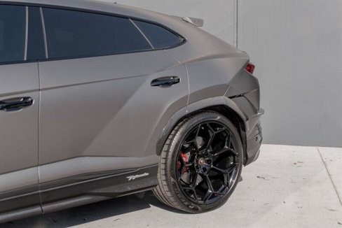 Used 2023 Lamborghini Urus Performante image 24