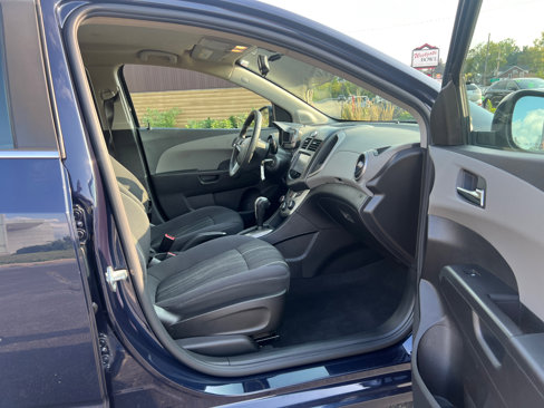 Used 2015 Chevrolet Sonic LT image 35