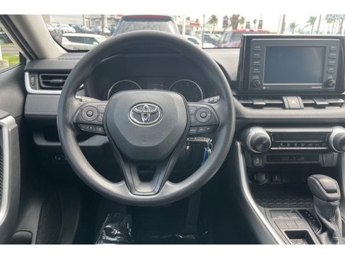 Used 2022 Toyota RAV4 LE image 15