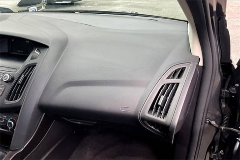 Used 2018 Ford Focus SE image 16