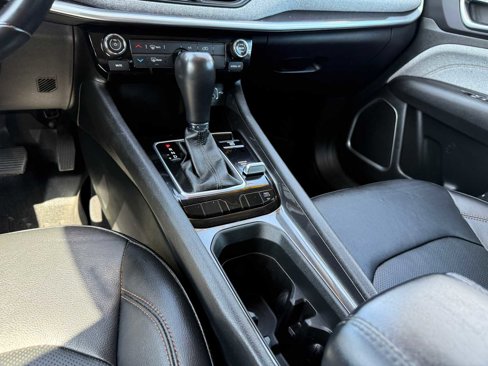 Used 2022 Jeep Compass Latitude image 11