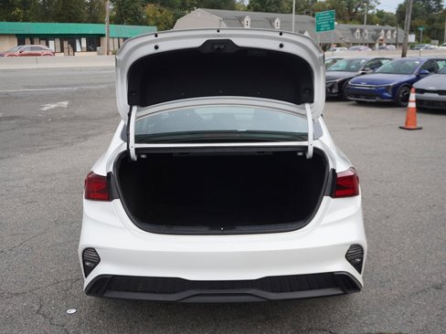 Used 2023 Kia Forte LXS image 15