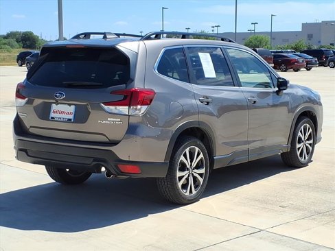 Used 2022 Subaru Forester Limited image 9